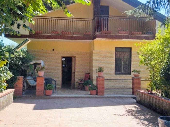 Casa con 5 locali in vendita in Via Tarderia, Pedara