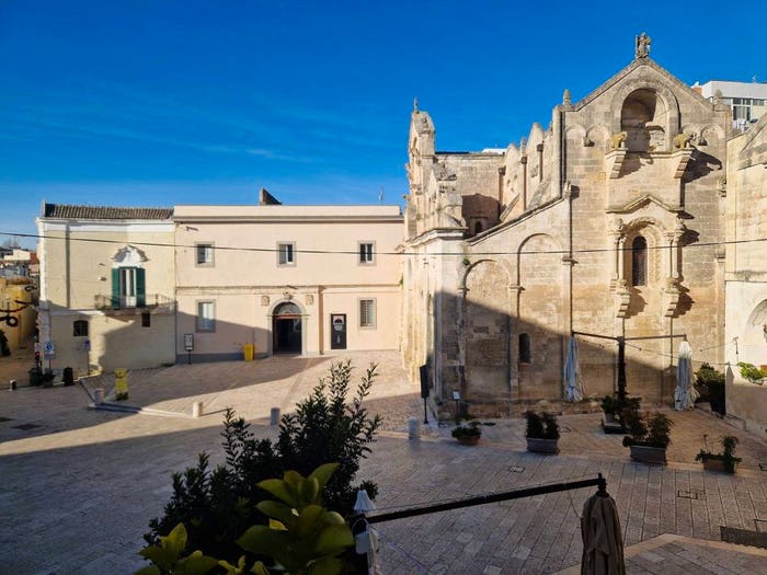 Appartamento quadrilocale in vendita in Via San Biagio, Centro, Matera