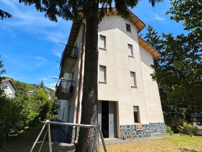 Casa con 6 locali in vendita in Via Vara Superiore, Vara Superiore, Urbe