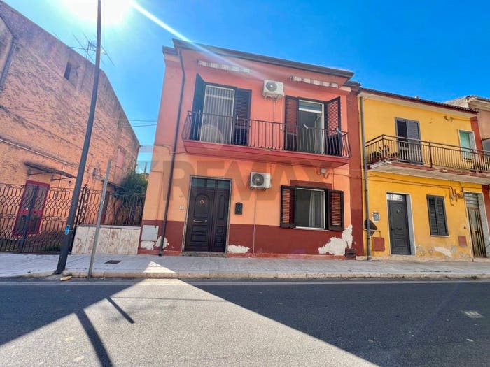 Casa con 6 locali in vendita in Via Antonio Marino, Centro, Castel Campagnano