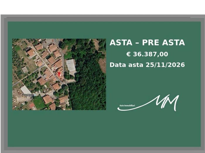Casa quadrilocale in vendita in Via dei Castagni, Centro, Lariano