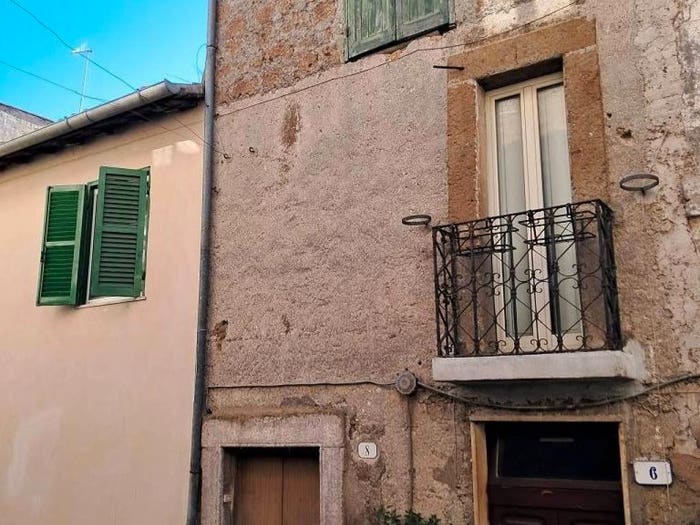 Appartamento trilocale in vendita in Via Borgo San Filippo, Bassano Romano