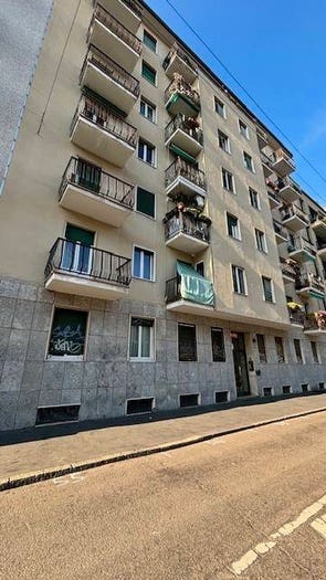 Appartamento trilocale in vendita in Alzaia Naviglio Pavese, Navigli Darsena, Milano