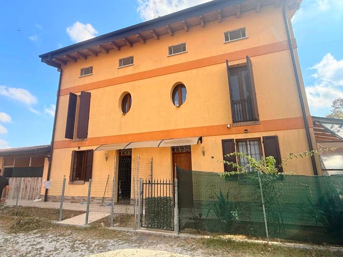 Casa con 6 locali in affitto in San Giovanni in Persiceto