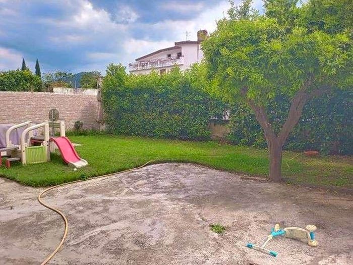 Appartamento con 6 locali in vendita in Via campo camposano na italia, Centro, Camposano