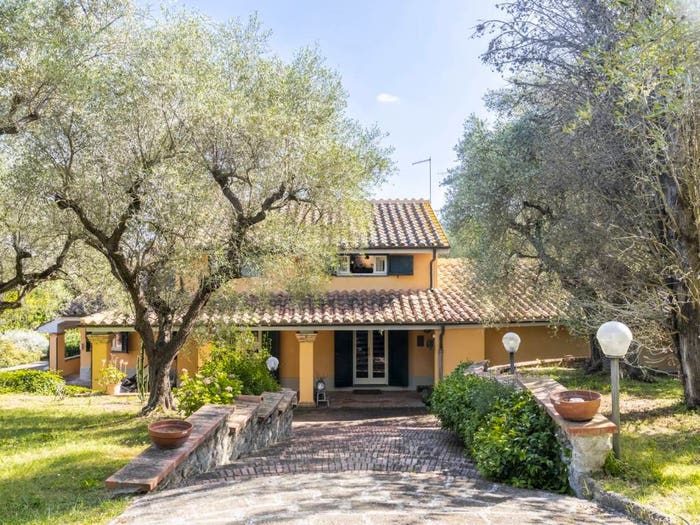 Casa con 6 locali in vendita in Via di Vallelinda, Centro, Castelnuovo di Porto
