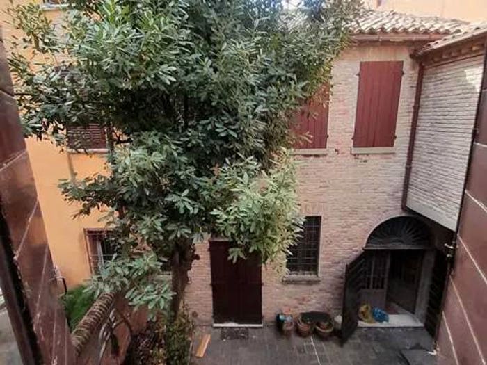 Casa con 6 locali in vendita in Via Mascheraio, Centro Storico, Ferrara