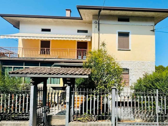 Appartamento quadrilocale in vendita in VIA RIMEMBRANZA a trav, Ghedi