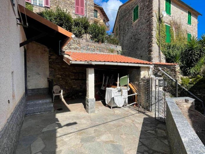 Casa quadrilocale in vendita in Via aquila, Ranzo
