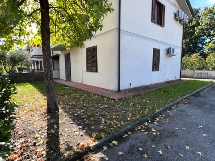 Appartamento trilocale in vendita in Via Assunta, Centro, Porcari