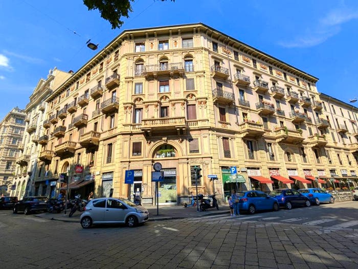 Appartamento quadrilocale in vendita in Viale Monte Nero, Montenero, Milano