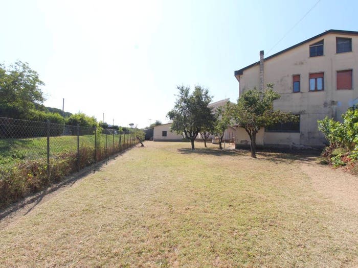 Casa quadrilocale in vendita in Via Sotto La Valle, Centro, Fucecchio