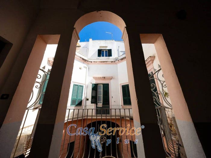 Appartamento quadrilocale in vendita in Via Giuseppe Garibaldi, Centro Storico, Gallipoli