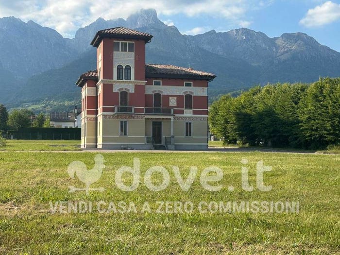 Casa con 6 locali in vendita in Via Feltre, Centro, Santa Giustina