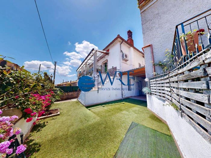 Casa con 6 locali in vendita in Via Tuscania, Manziana