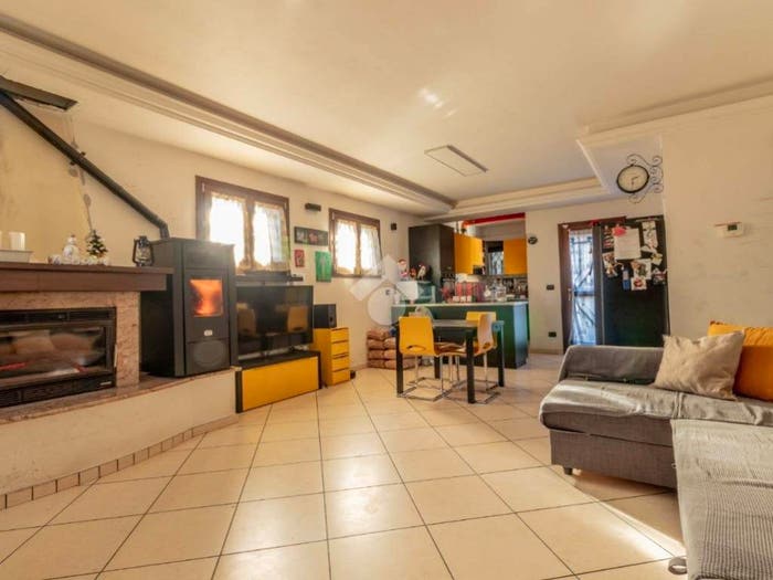 Casa trilocale in vendita in Via Lavino, Monte San Pietro