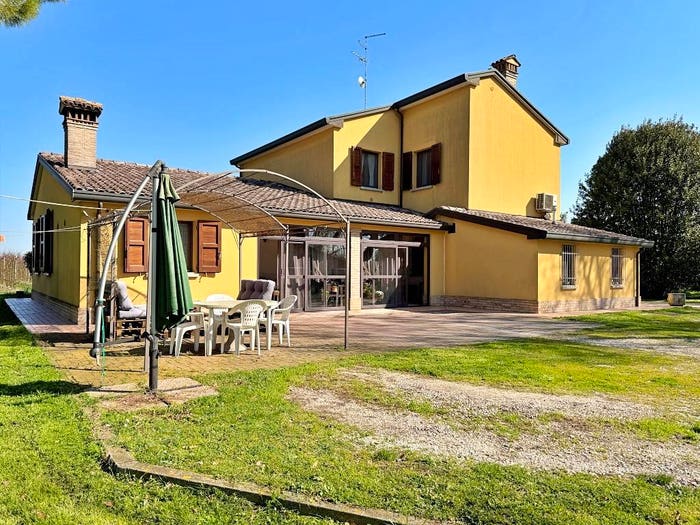 Casa con 6 locali in vendita in Piangipane Santerno, Ravenna