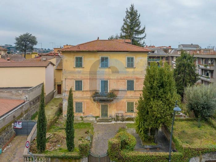 Casa con 6 locali in vendita in Via Luglio, Centro, Grottaferrata