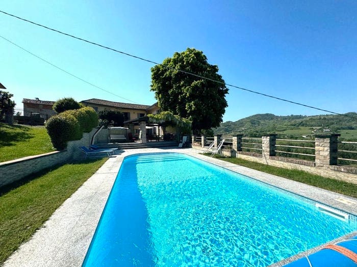 Casa con 6 locali in vendita in Località Gaminella, Godiasco Salice Terme