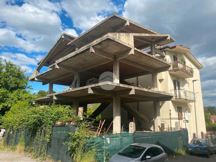 Casa quadrilocale in vendita in Via Flavio Licinio, Camionabile, Guidonia Montecelio