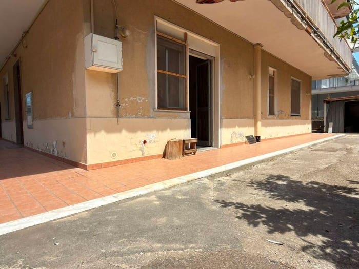 Appartamento con 6 locali in vendita in Via Giacomo Medici, Centro, Barcellona Pozzo di Gotto