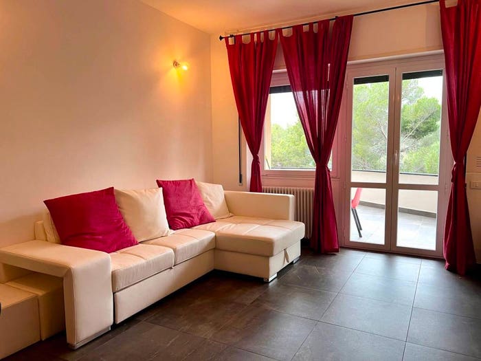 Appartamento trilocale in vendita in Via Torre d'Ere, Bergeggi