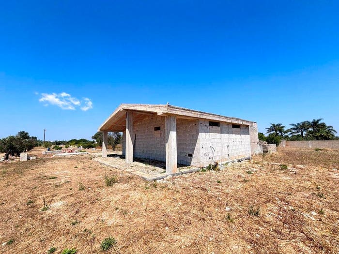 Casa trilocale in vendita in Strada Vicinale Luci, Tiggiano
