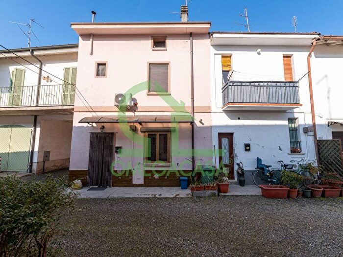 Casa trilocale in vendita in Via Don C Oldani, Centro, Casalpusterlengo