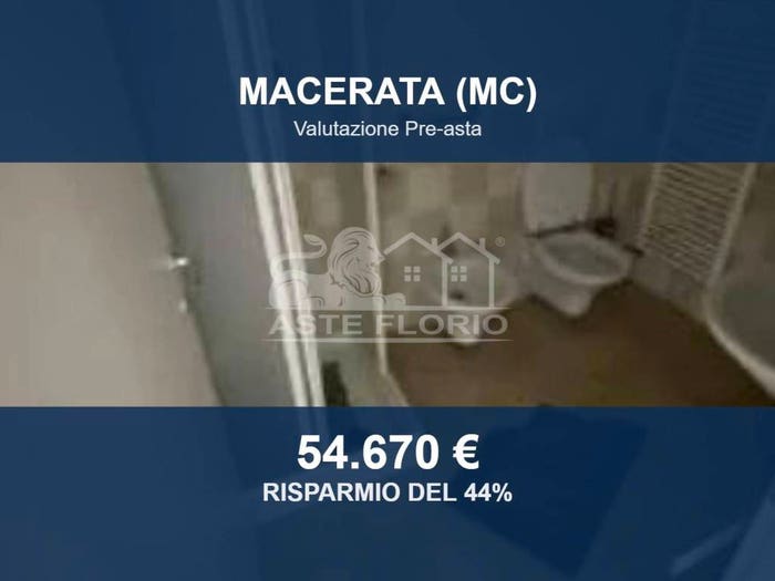 Appartamento trilocale in vendita in Via Trento, Centro, Macerata