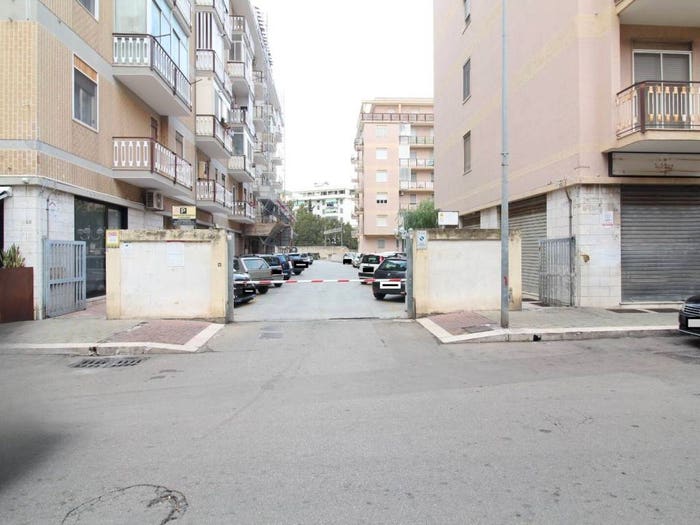 Appartamento quadrilocale in vendita in Via Cappuccini, Cappuccini, Brindisi