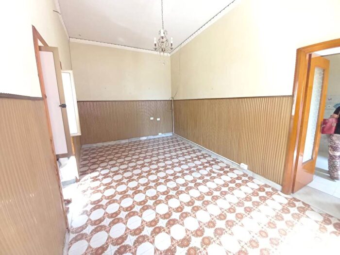 Casa trilocale in vendita in Via Maestra, Marigliano