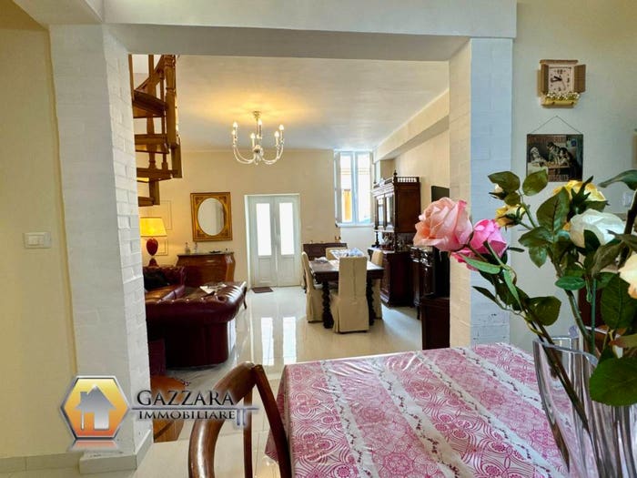 Casa con 6 locali in vendita in Via Principessa Jolanda, Canicattini Bagni