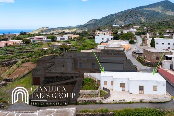 Casa trilocale in vendita in Vicolo dell'Unione, Scauri, Pantelleria