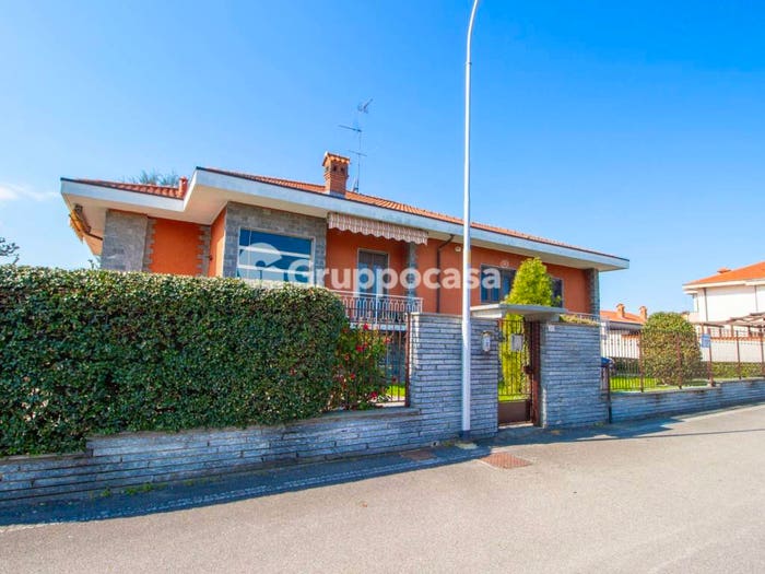Appartamento trilocale in vendita in Mazzini, Centro, Bernate Ticino
