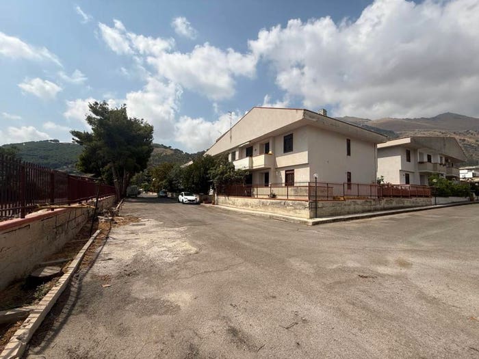 Appartamento trilocale in vendita in Via Spadafora, Borgo Nuovo Castellana, Palermo