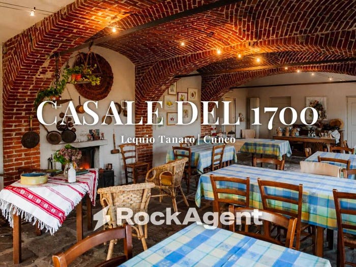Casa con 6 locali in vendita in Dogliani