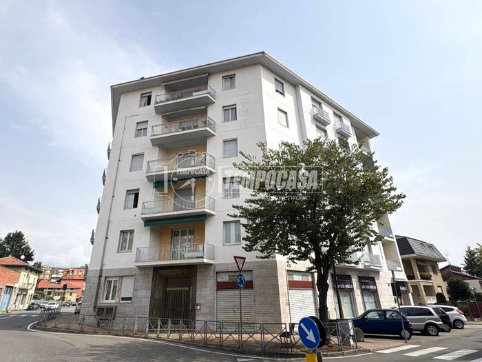 Appartamento con 5 locali in vendita in Via Trento, Centro, Cossato