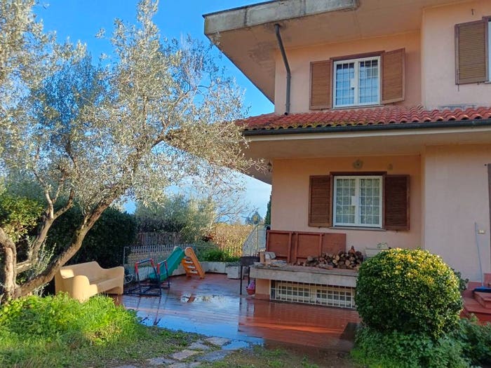 Casa con 6 locali in vendita in Via Monte Calcara, Monte Calgara, Castelnuovo di Porto