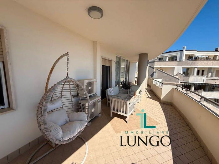 Casa con 6 locali in vendita in Via dei Volsini, Piccarello, Latina