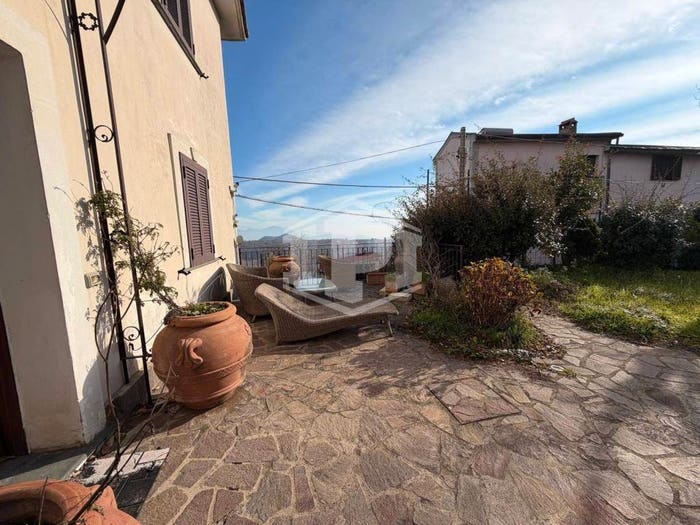 Casa con 6 locali in vendita in Via Giglioli, Roccamonfina