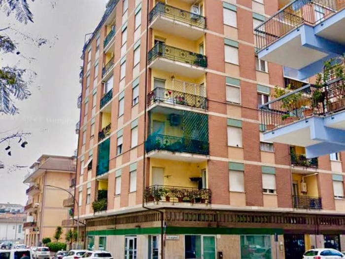 Appartamento con 6 locali in vendita in Via Dante Alighieri, Centro, Grottammare