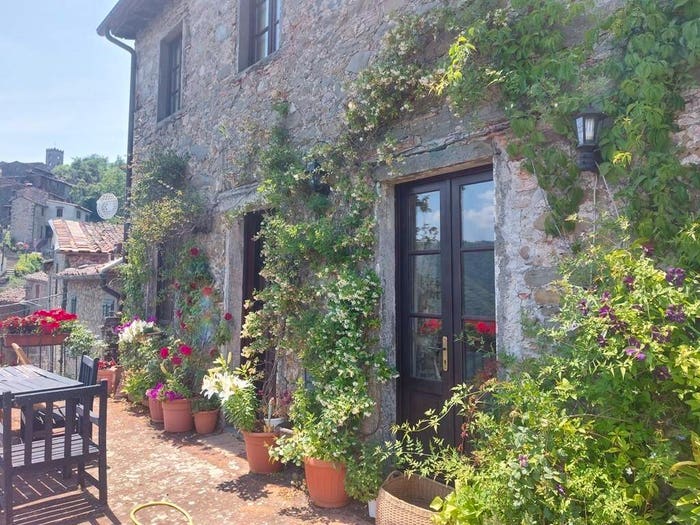 Casa con 6 locali in vendita in Vitiana, Coreglia Antelminelli