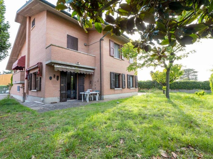Casa con 6 locali in vendita in Via Monsignor Giovanni Stegani, Francolino, Ferrara