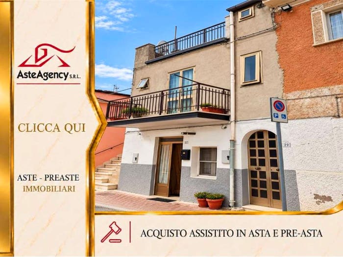 Appartamento con 5 locali in vendita in Via umberto giordano, Rignano Garganico