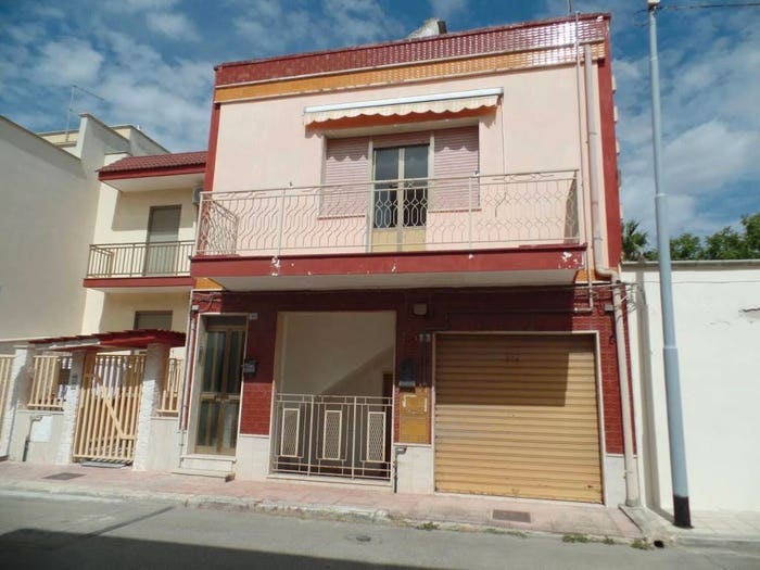Casa con 6 locali in vendita in Via Gramsci, Carosino