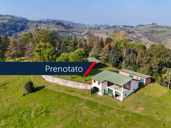Casa con 6 locali in vendita in via Castello di Carpineta, Carpineta, Cesena