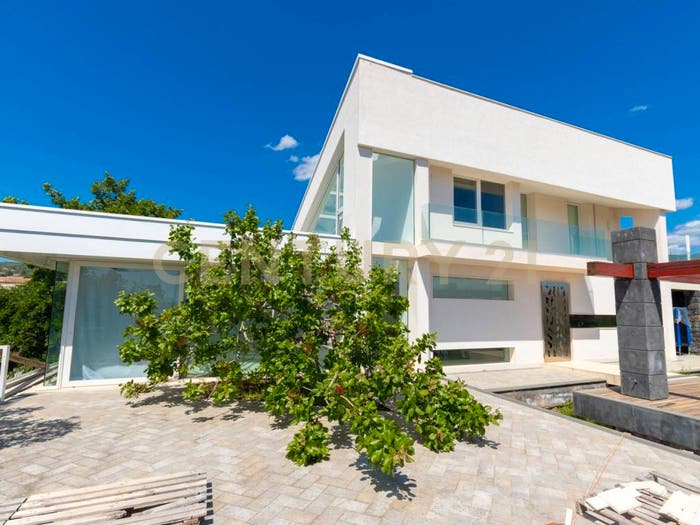 Casa con 6 locali in vendita in SS, Adrano