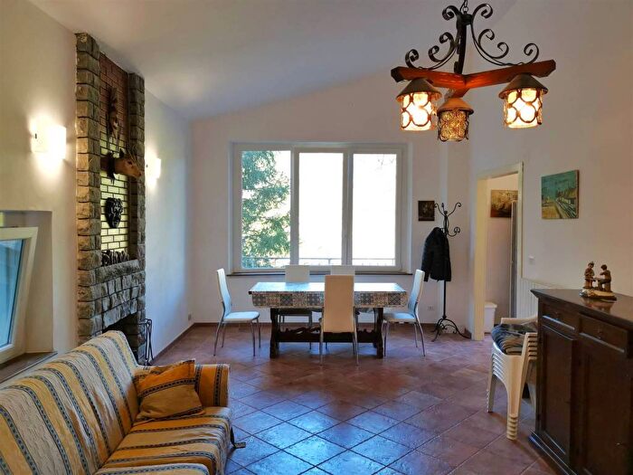 Casa quadrilocale in vendita in Riolunato