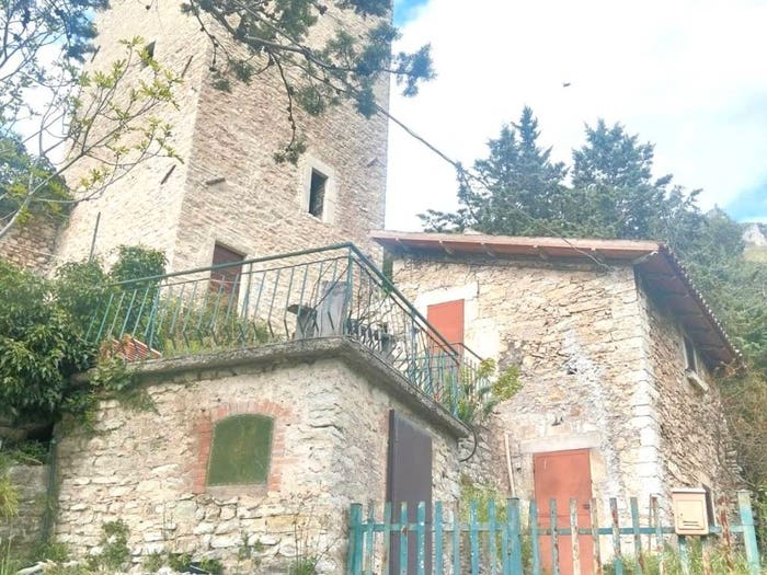 Casa bilocale in vendita in Vicolo della Fontana, Ferentillo