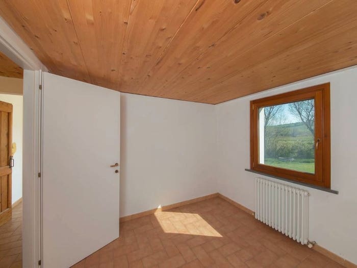 Casa con 5 locali in vendita in Contrada Casine, Casine di Paterno, Ancona